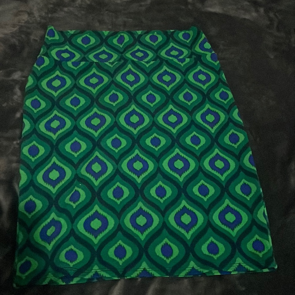 LuLaRoe Cassie: Teal, Green, and Blue Peacock Design (L)
